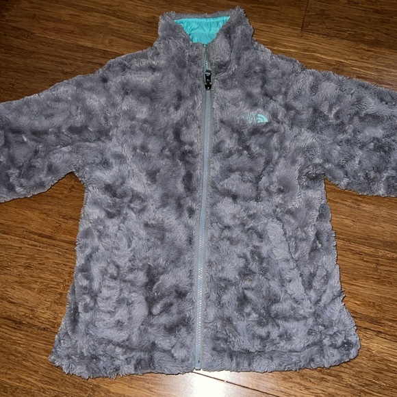The North Face girls reversible puffer jacket size medium (10/12) teal and grey - Picture 9 of 10